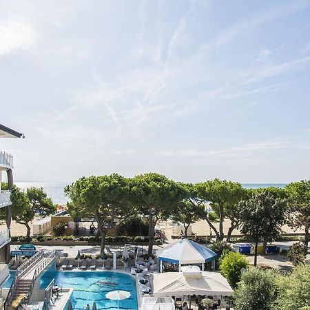 Hotel Miramare Lignano Sabbiadoro Dış mekan fotoğraf