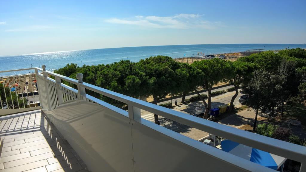 Hotel Miramare Lignano Sabbiadoro Dış mekan fotoğraf