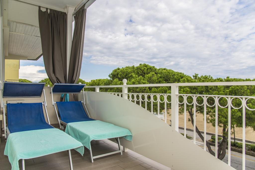 Hotel Miramare Lignano Sabbiadoro Dış mekan fotoğraf