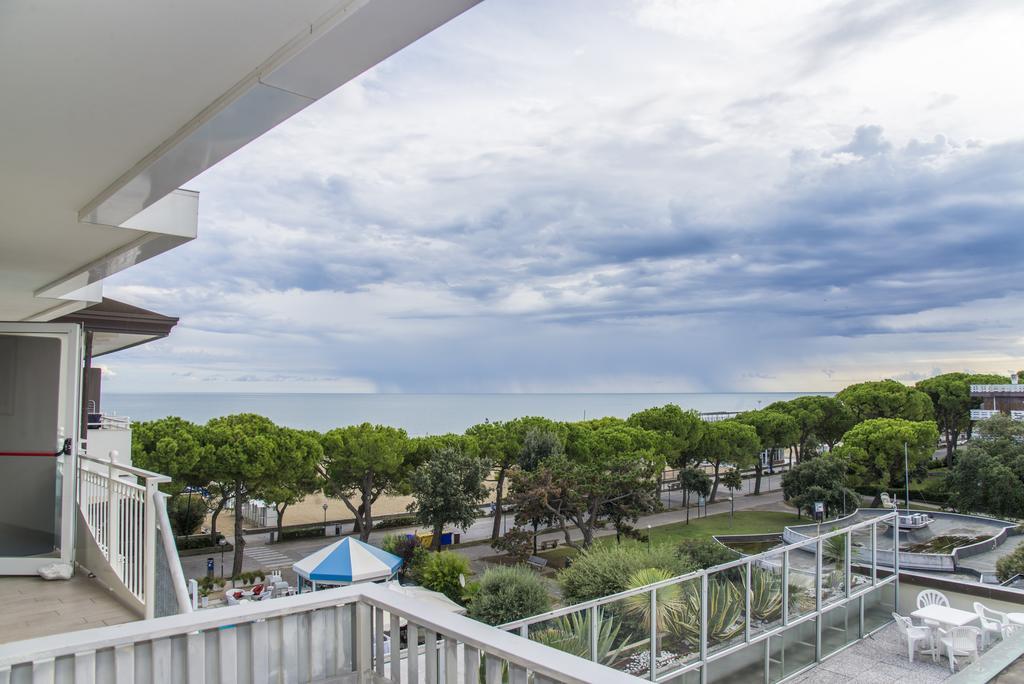 Hotel Miramare Lignano Sabbiadoro Dış mekan fotoğraf