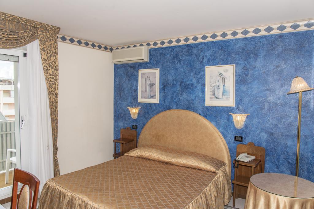 Hotel Miramare Lignano Sabbiadoro Dış mekan fotoğraf