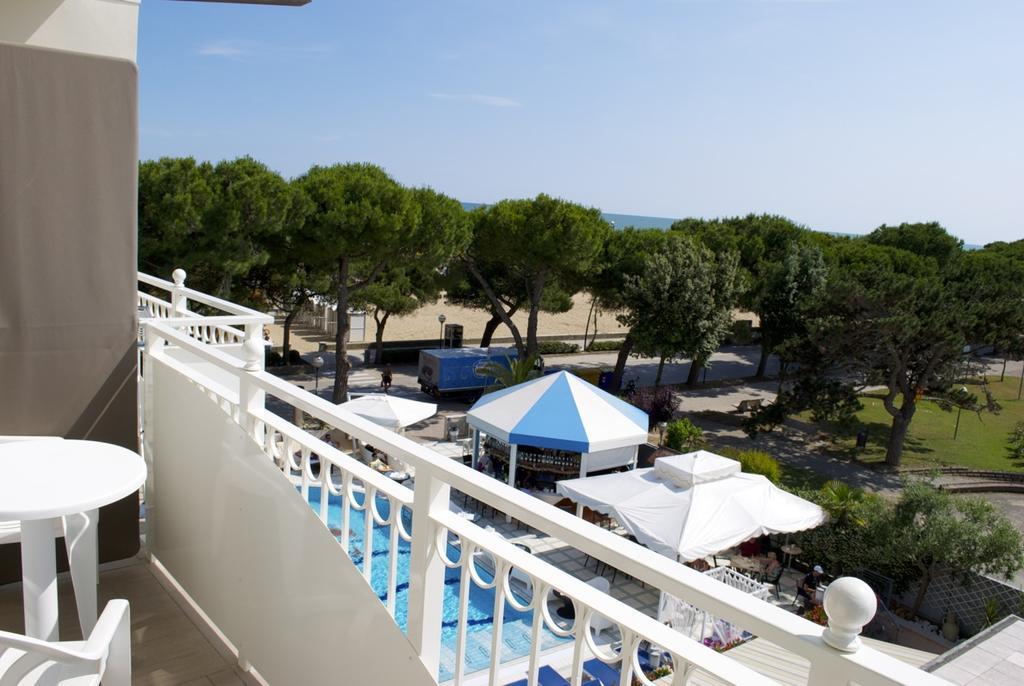 Hotel Miramare Lignano Sabbiadoro Dış mekan fotoğraf