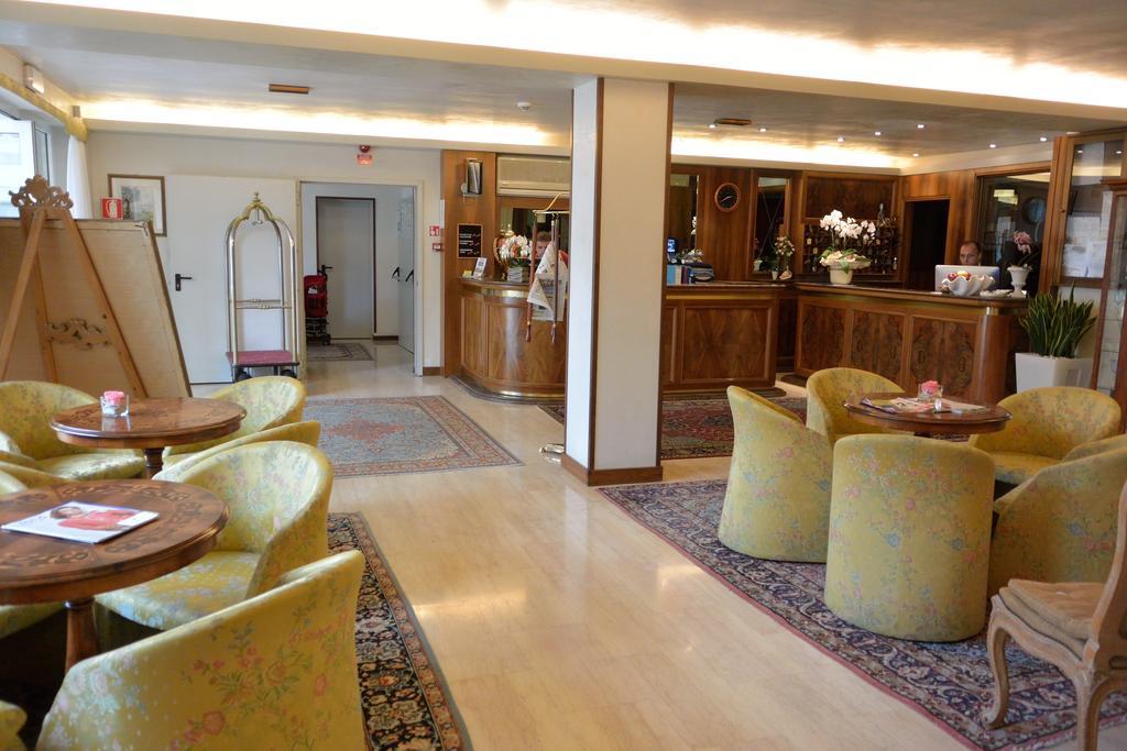 Hotel Miramare Lignano Sabbiadoro Dış mekan fotoğraf