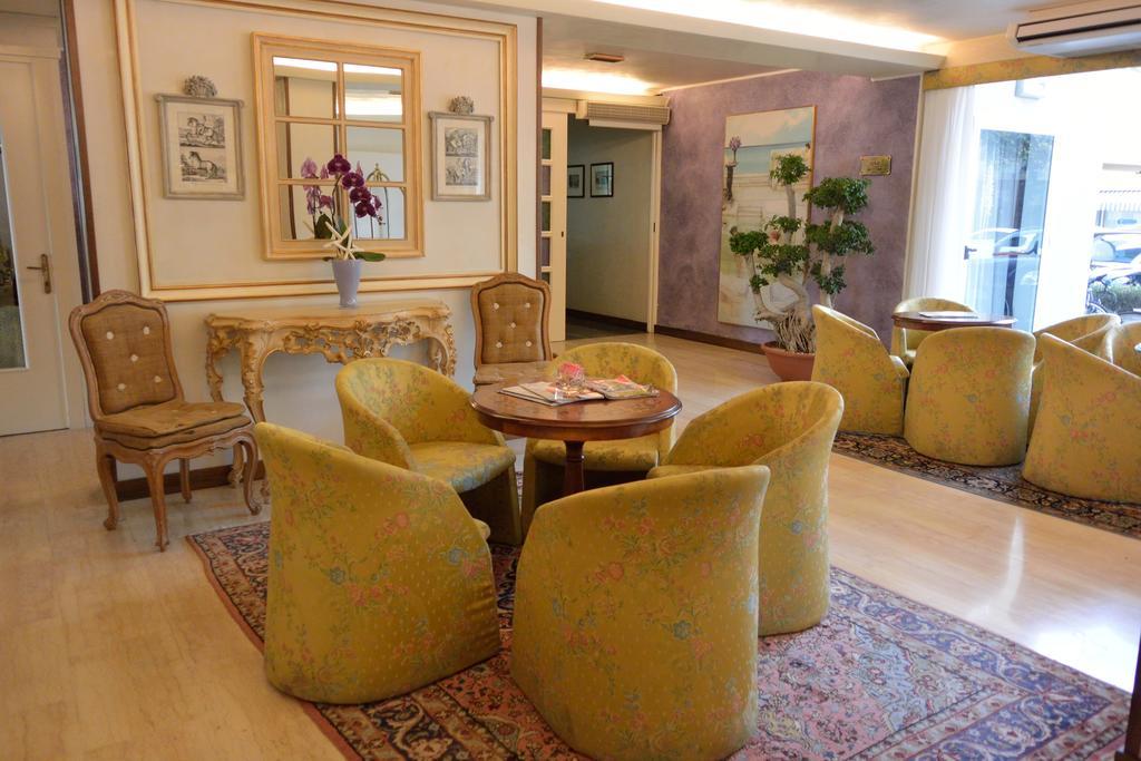 Hotel Miramare Lignano Sabbiadoro Dış mekan fotoğraf